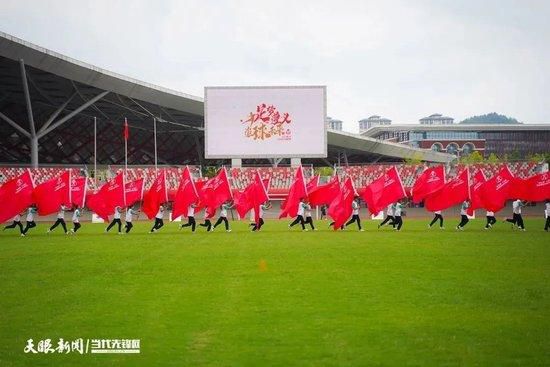 在发布的口碑特辑中，来自电影圈、音乐圈、主持圈的各位知名人士纷纷对电影《江湖儿女》作出自己的评价，为贾氏江湖点赞打call